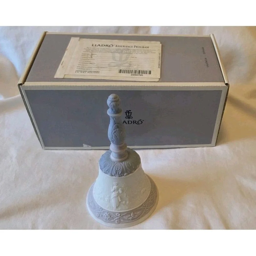 Lladro‎ Eternal Love Bell #17542 Limited Edition 1994 W BOX LARGE